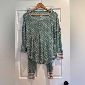 Matilda jane pajamas. Medium. VGUC.